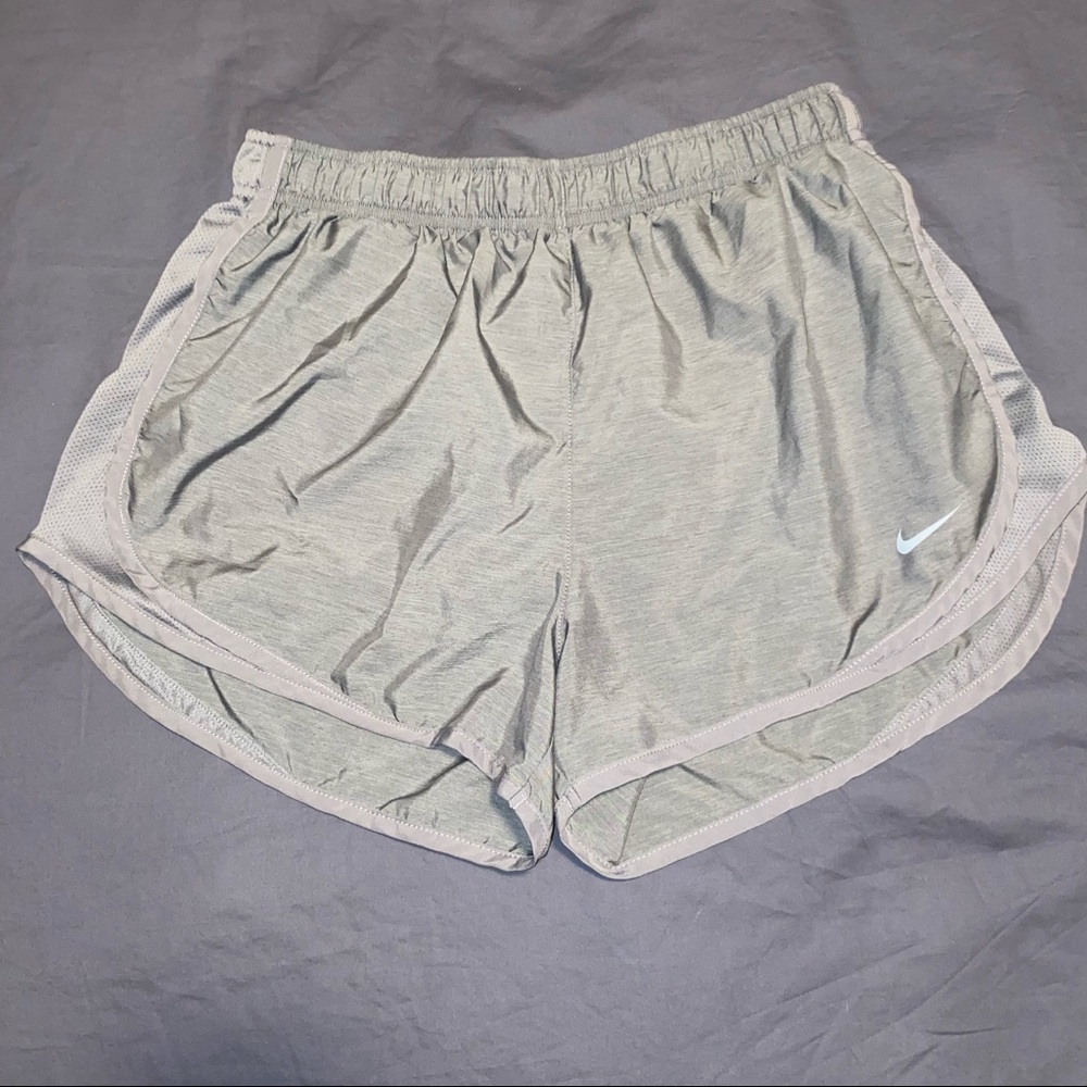 Nike Women's Tempo Dry Core 3'' Running Shorts Gunsmoke/Wolf Grey